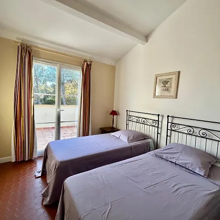 Les Restanques 21 Pins 7pers Grimaud