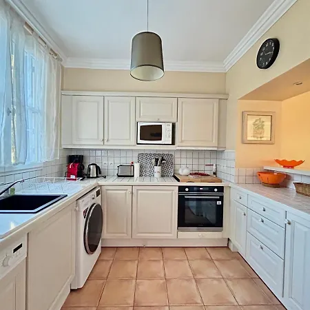 Les Restanques 21 Pins 7pers * Гримо