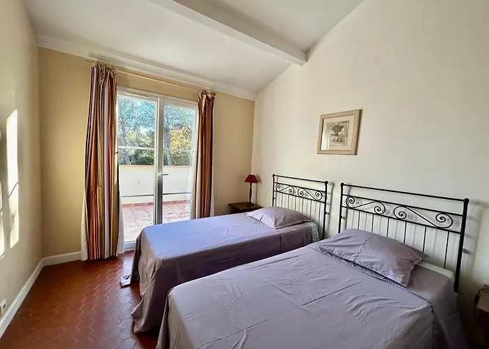 Les Restanques 21 Pins 7pers Grimaud